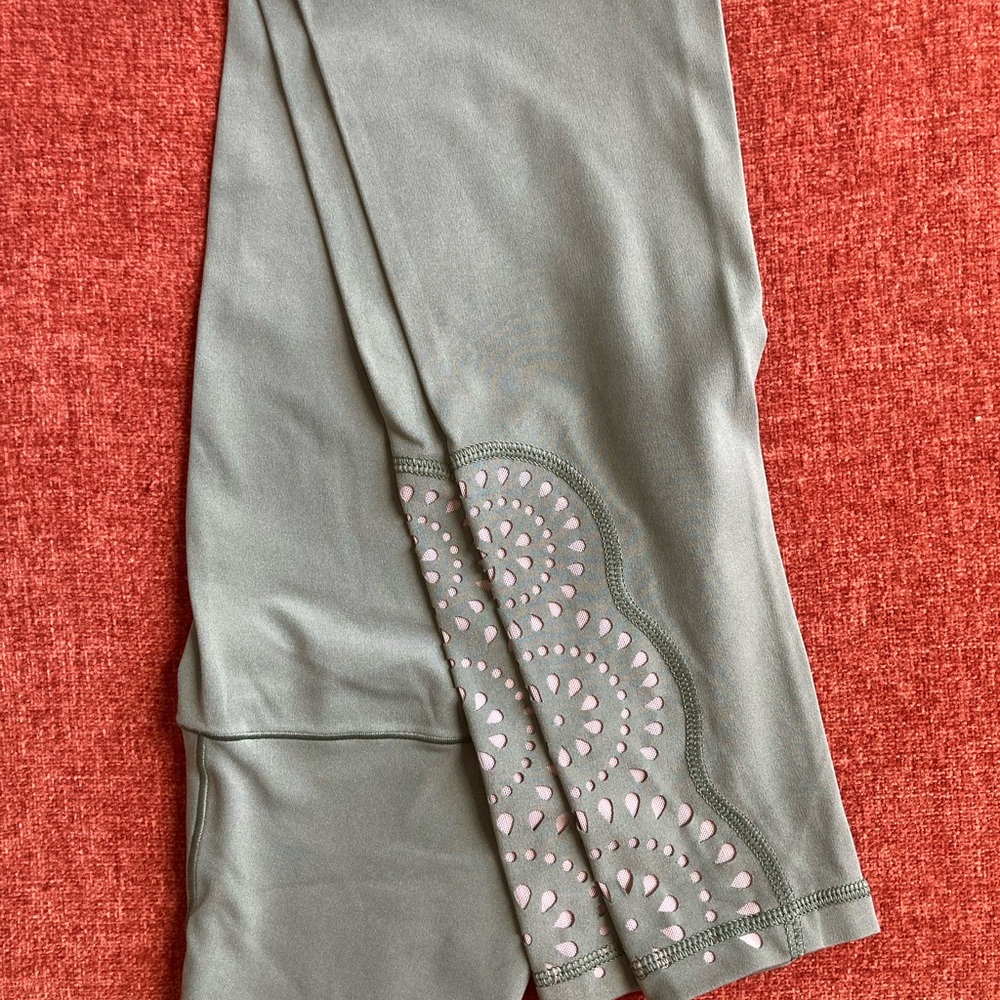 Aerie Cream and Green Leggings with Decorative Accents